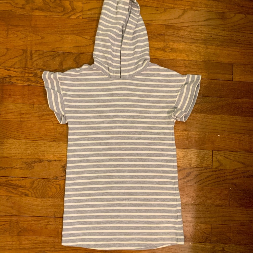 Adorable never worn xs dress for kids
